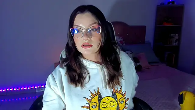 OphelianaRose33 webcam