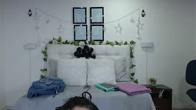 Megan_05_ webcam