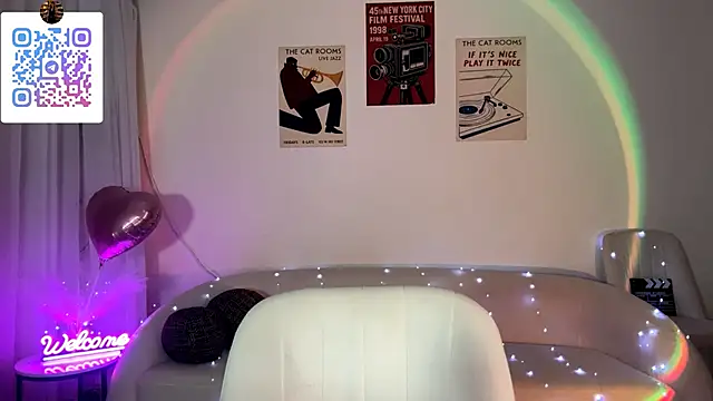 LinaMour webcam