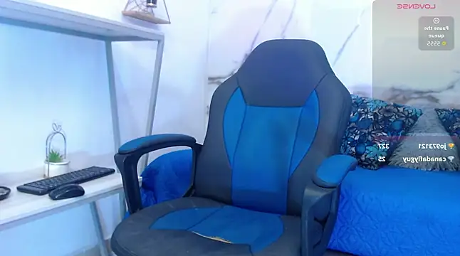 XanderGrey8 webcam