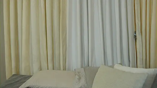 Mia_and_Belmonth webcam
