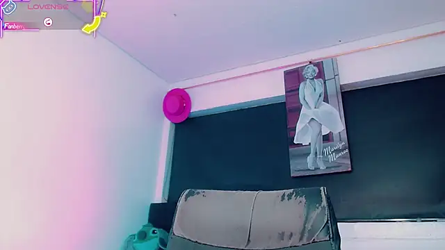 Kendall_hornyy webcam