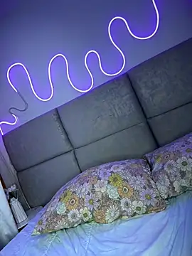 Yiiraaa1 webcam