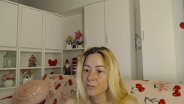 _karolynesyera_ webcam