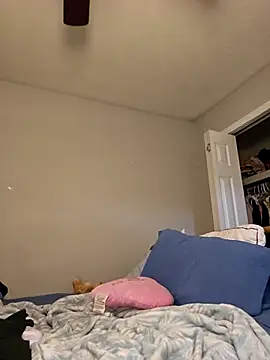 oliviaprettypussy webcam