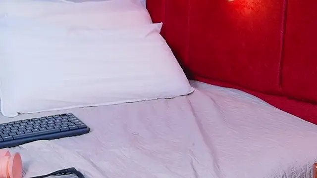 EbonyCoWorker webcam