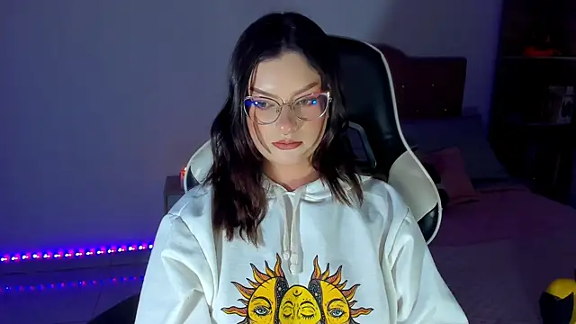 OphelianaRose33 webcam