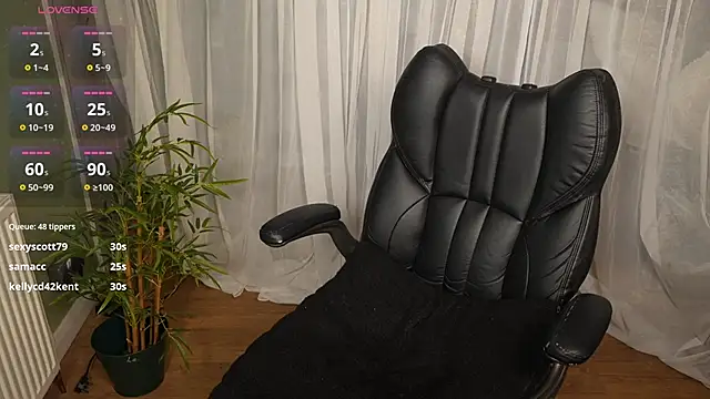 JessicaNylonQueen webcam