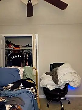 oliviaprettypussy webcam