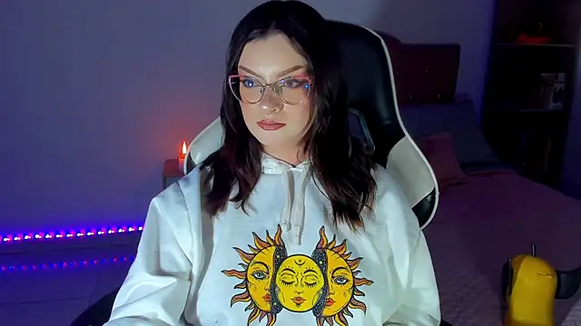 OphelianaRose33 webcam