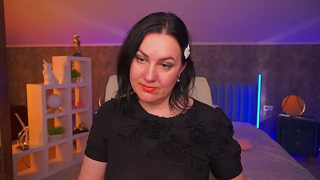 VelvetLuck webcam