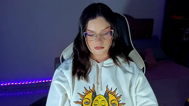 OphelianaRose33 webcam
