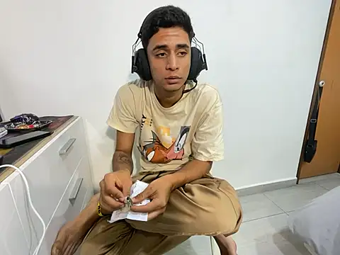 Max_TheHorseDick webcam