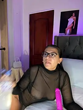 ema_zoe webcam