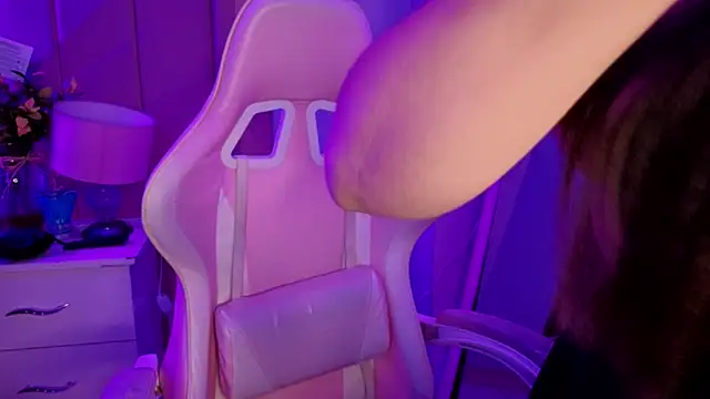 MollyBigBoobs12 webcam