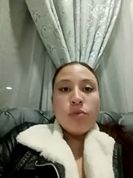 Camille_n_Shaggy webcam