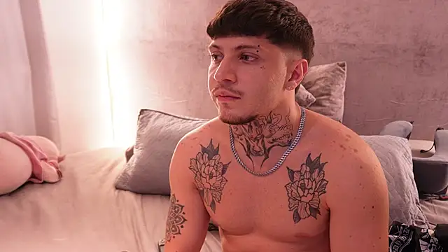 Nicky_and_Blake webcam