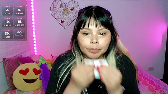 EllieMoonX webcam