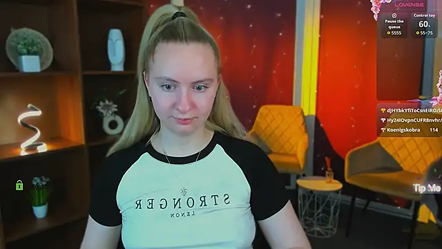 mila_glow1 webcam