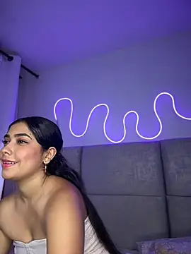 Yiiraaa1 webcam