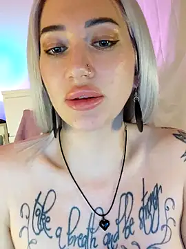 Gina-Lumara webcam