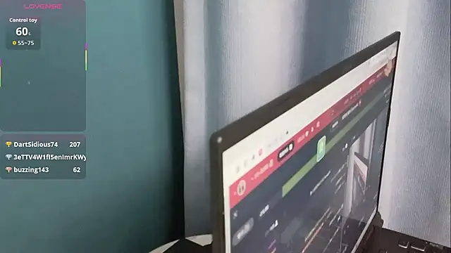 美女WXQMM在线直播