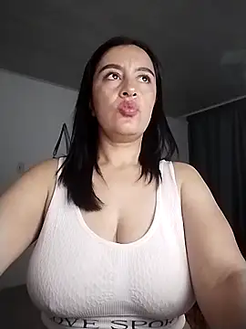 hailey85 live sex cam