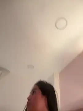 Bella__Wood webcam