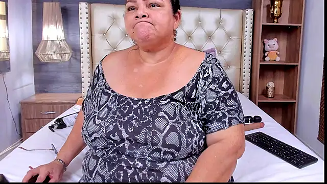 mommy_cute webcam