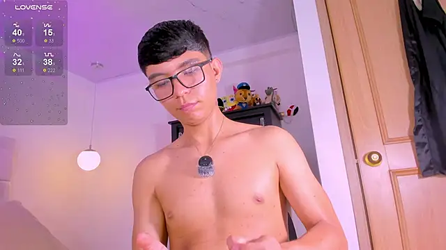 CodyTwink live sex cam