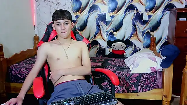 artursmith (M twink) - show cum