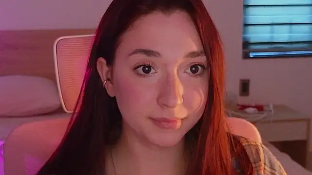 YasmineWest webcam