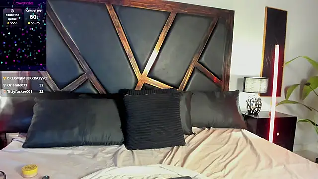 EmiliWilliams webcam