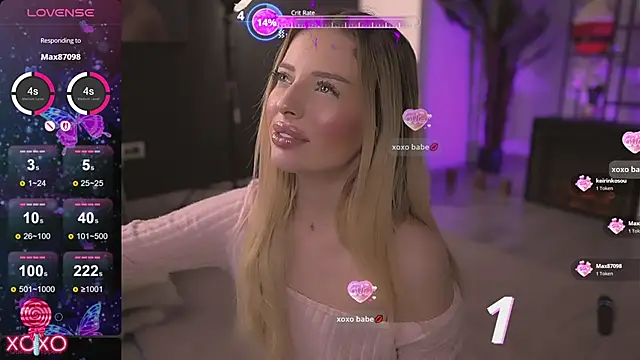 SerenaNoir webcam