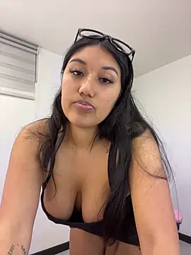 SharaRous webcam