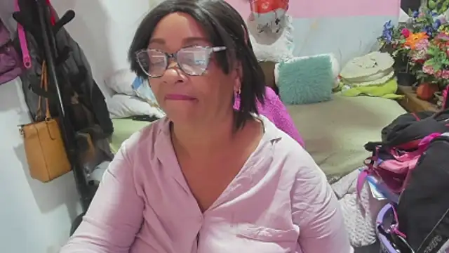 Mrs_mommy_ webcam