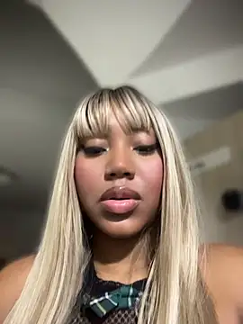 AngelaRoberts webcam
