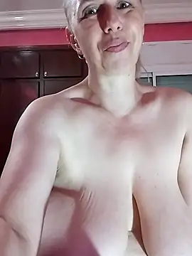 Adinashow12 webcam
