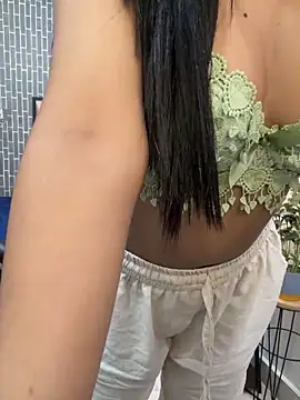 escape_with_me (Ask my age) - 💖full nude & LT gets 5 min lush ctrl💖