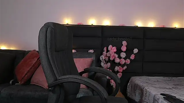kathieandpovcock1 webcam