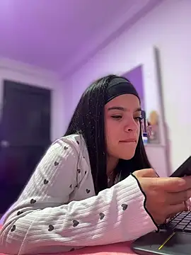 JuanitaMore01 live sex cam