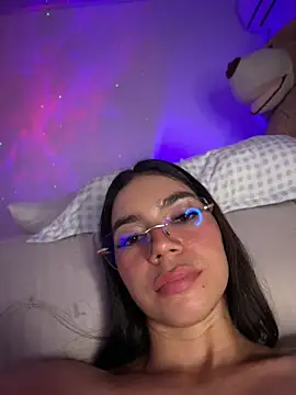  Eveliin_ruiz chat room