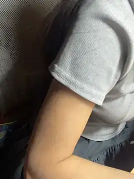 Mina048 webcam