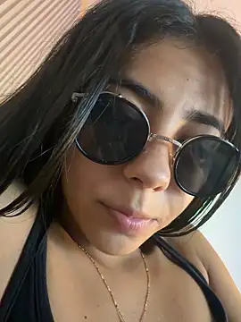 lilybeeth (Ask my age) - Show the tits. 🤍