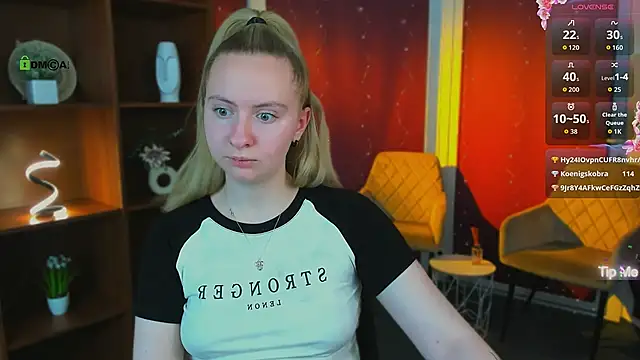 mila_glow1 webcam