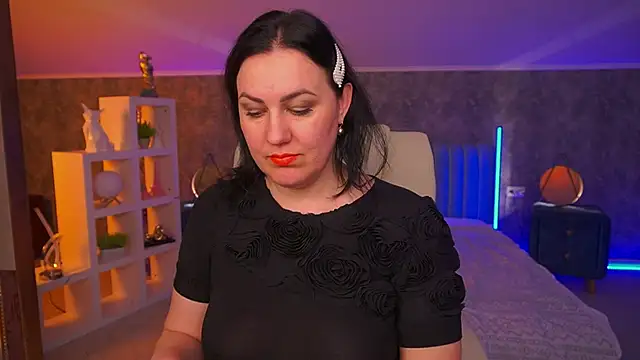 VelvetLuck webcam