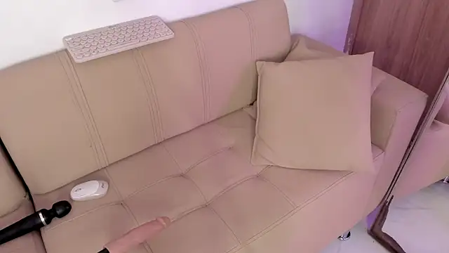 valy_shyness webcam