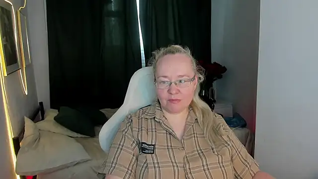 violasmithh - ViolaSmithh's free webcam - UK Sex Cams