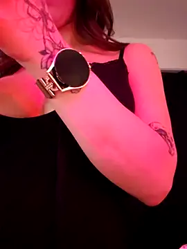 LilyOrion webcam