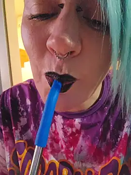 PinkTheHawk webcam